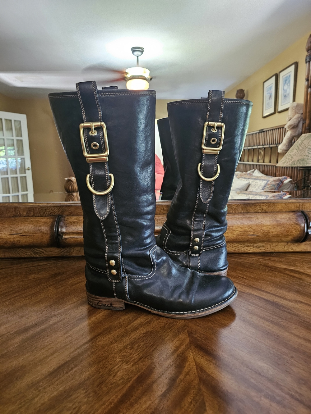 Coach Size 9 Boots With Gold Hardware